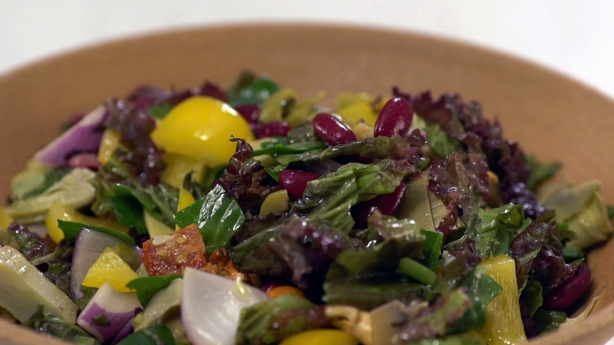 Salade d'artichauts et de tomates séchées