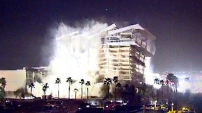 Un casino de Las Vegas détruit en quelques secondes