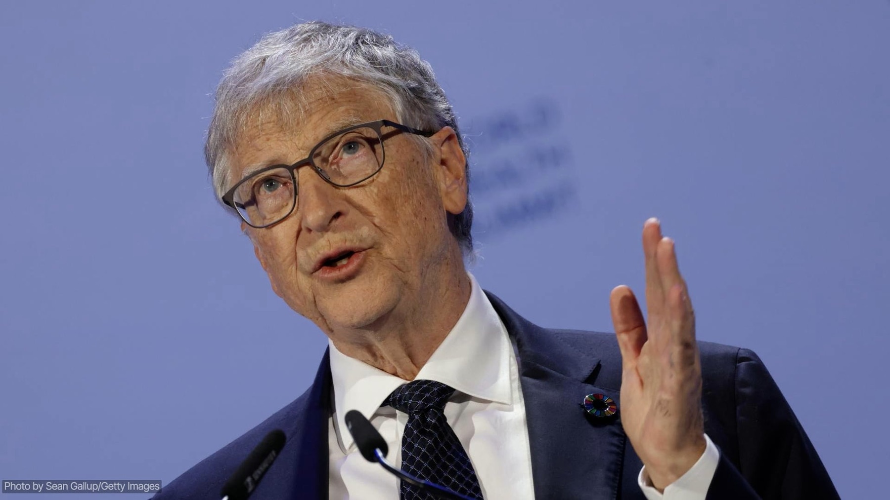Bill Gates Avoue Des Aventures, Mais Nie Tout Lien Avec Les Crimes D'Epstein