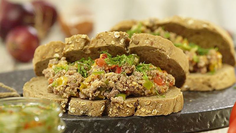 Beef Sandwich with Pickled Cucumber Salad (Shaksouka Style)