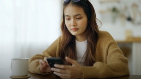 Comment La « Peur De Passer À Côté » Nous Affecte-T-Elle Psychologiquement ?