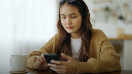 Comment La « Peur De Passer À Côté » Nous Affecte-T-Elle Psychologiquement ?