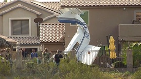 Un petit avion s'écrase dans un quartier résidentiel à Phoenix