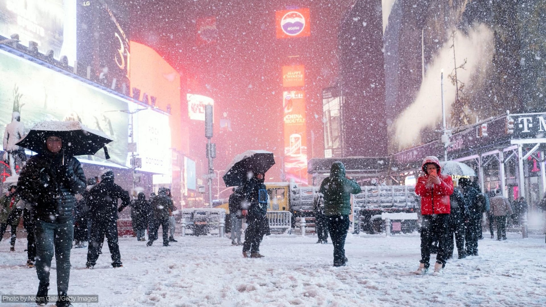 Une Violente Tempête Hivernale S'Abat Sur Le Nord-Est Alors Que New York