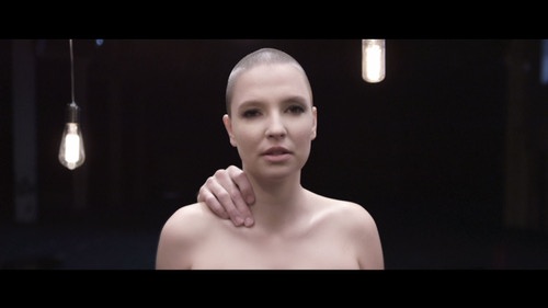 Le monde tourne sans toi