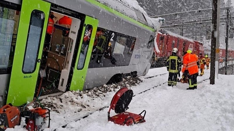 Suisse : cinq blessés dans le déraillement d'un train régional dans le Valais